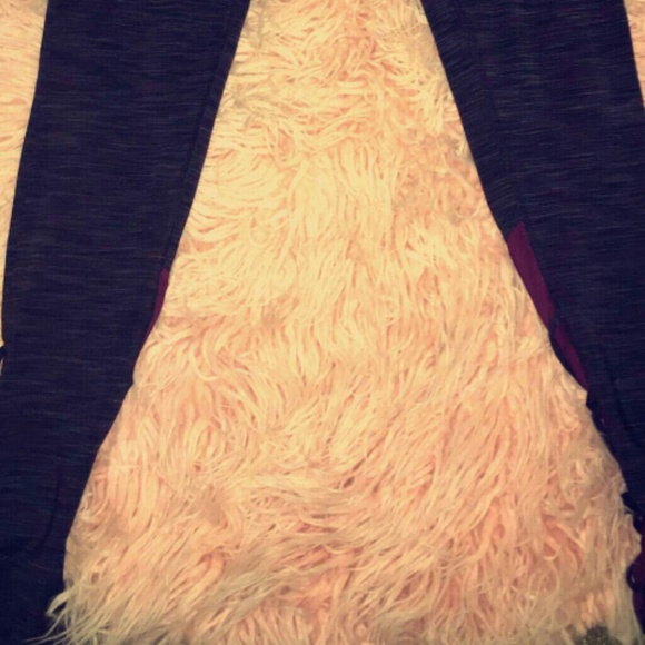 Champion Leggings! Maroon details. - Picture 4 of 4